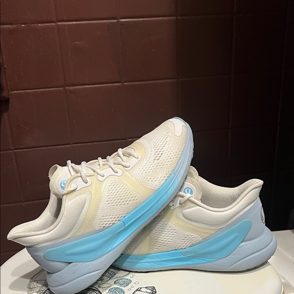 Light Blue & Cream Women's Running Sneakers